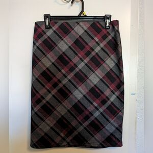 BNWOT Plaid Pencil Skirt - medium